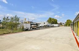 Storage King USA - Seguin, TX - Lettau Ave. Thumbnail 6