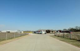 Storage King USA - Fort Worth Drive Thumbnail 2