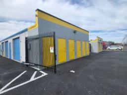 Storage King USA - Tucson N. 1st Ave. Thumbnail 4