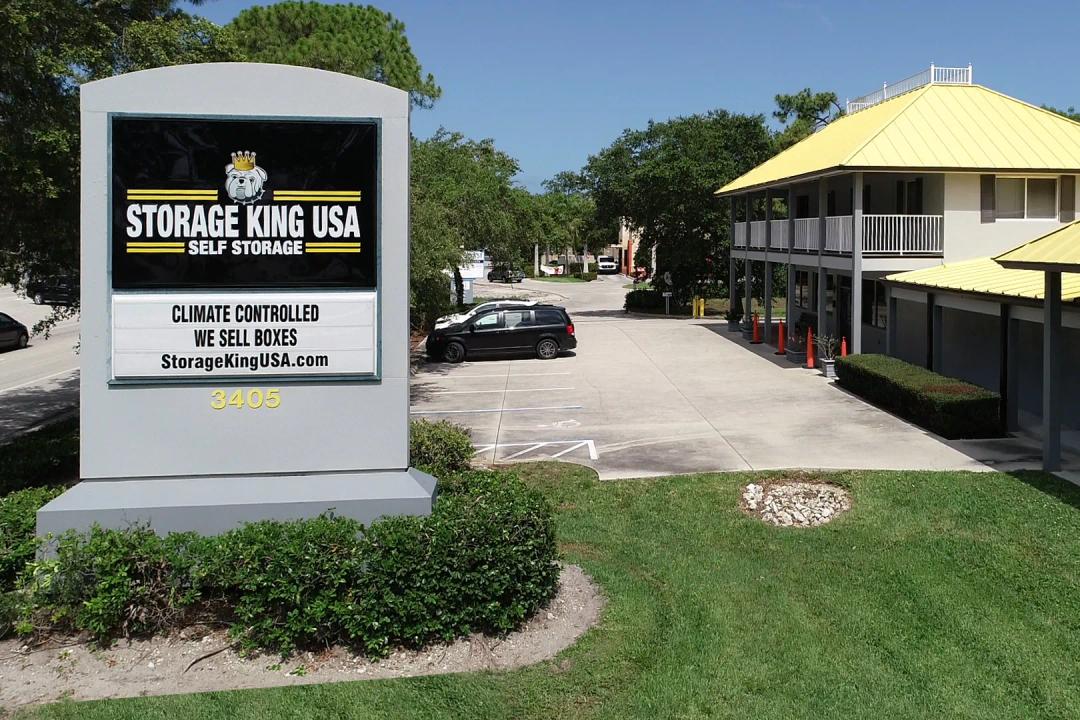 Storage King USA - Naples - Radio Rd media 2