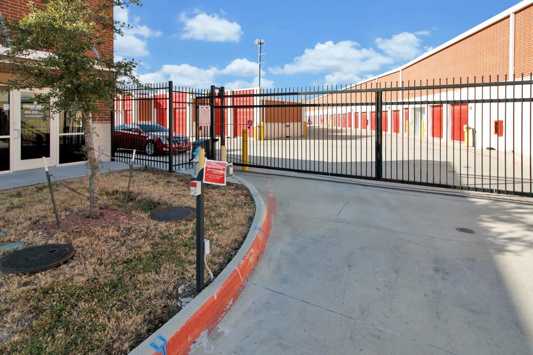 Storage King USA - Garland, TX (Hebron.) media 7