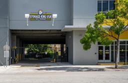 Storage King USA - Miami - NW 12th Ave Thumbnail 6