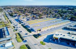 Storage King USA - Houston - Veterans Memorial Dr Thumbnail 3