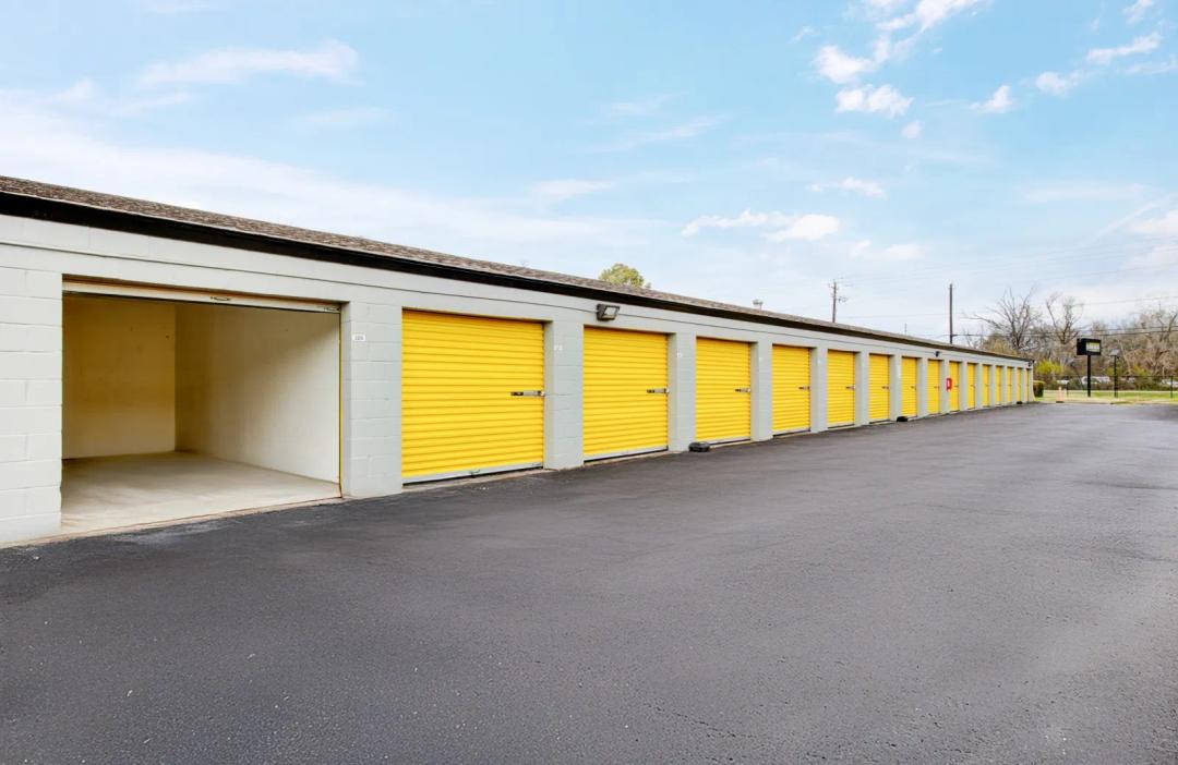 Storage King USA - Cedar Bayou media 6