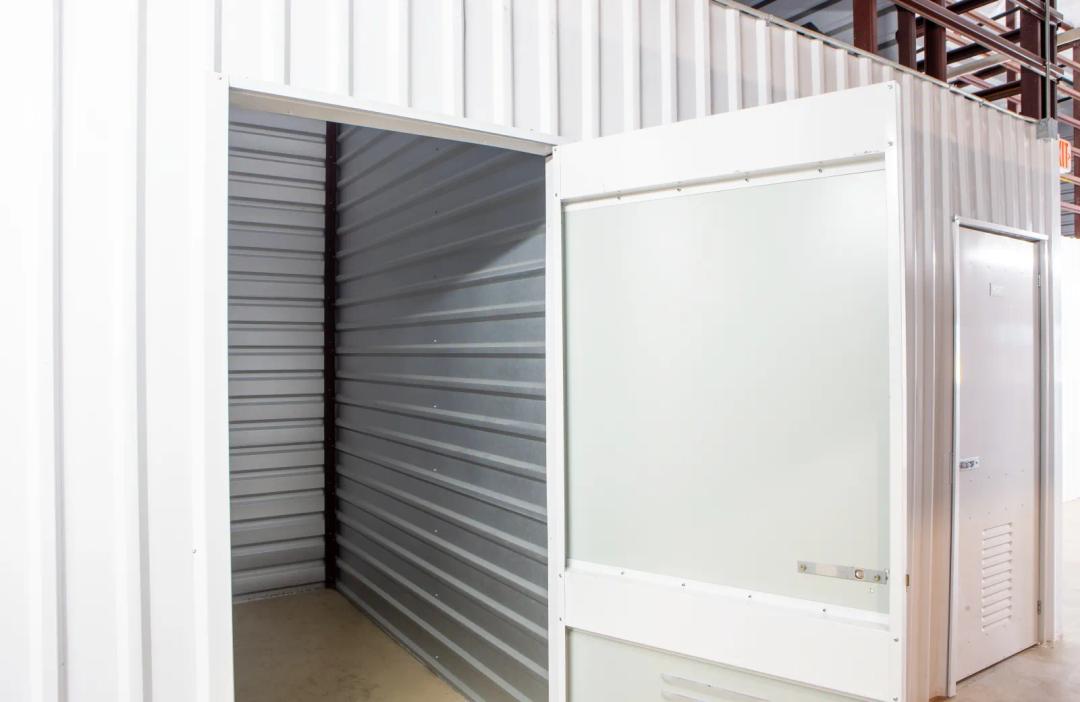 Storage King USA - Camino Real media 11