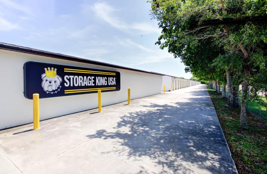 Storage King USA - 17625 Tamiami Trail media 4