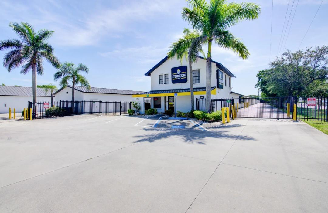 Storage King USA - 17625 Tamiami Trail media 1