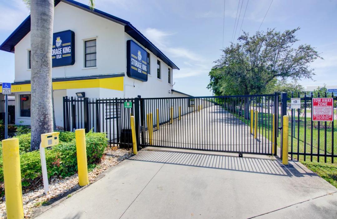 Storage King USA - 17625 Tamiami Trail media 15