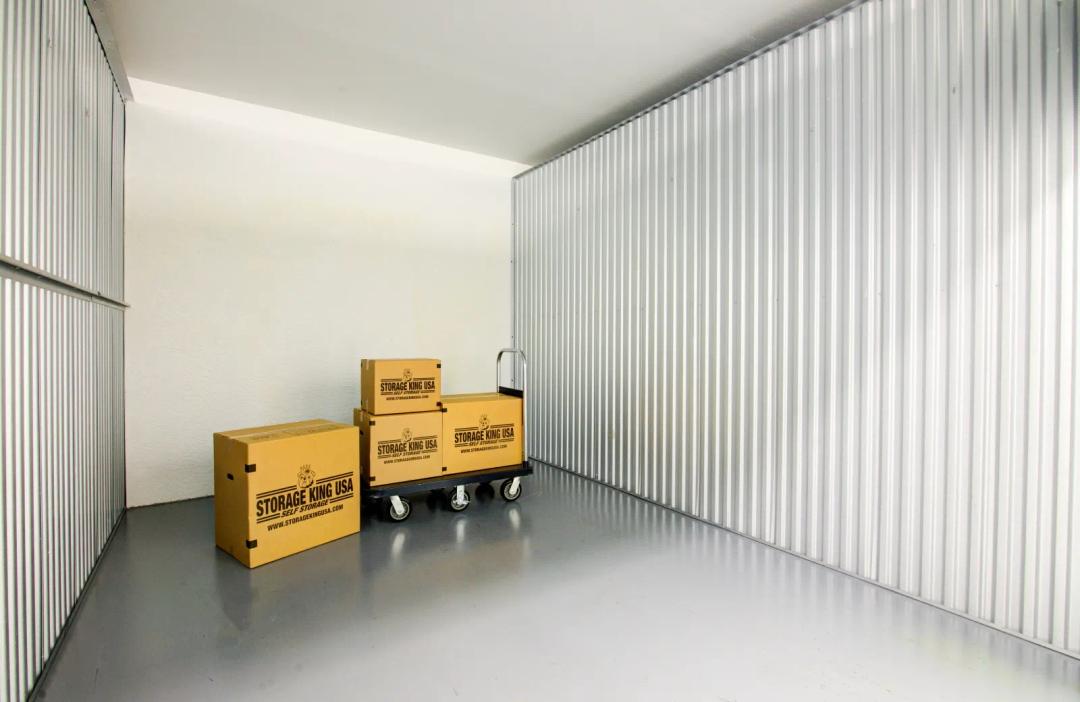 Storage King USA - 17625 Tamiami Trail media 17