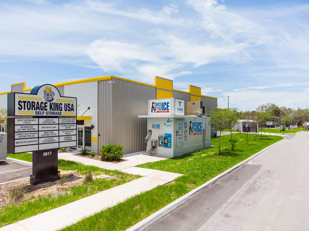 Storage King USA - Spring Hill media 11