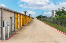 Storage King USA - Kyle, TX Thumbnail 6