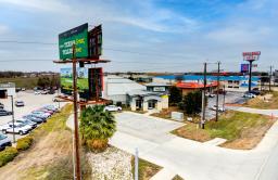 Storage King USA - 1842 I-10 Thumbnail 6