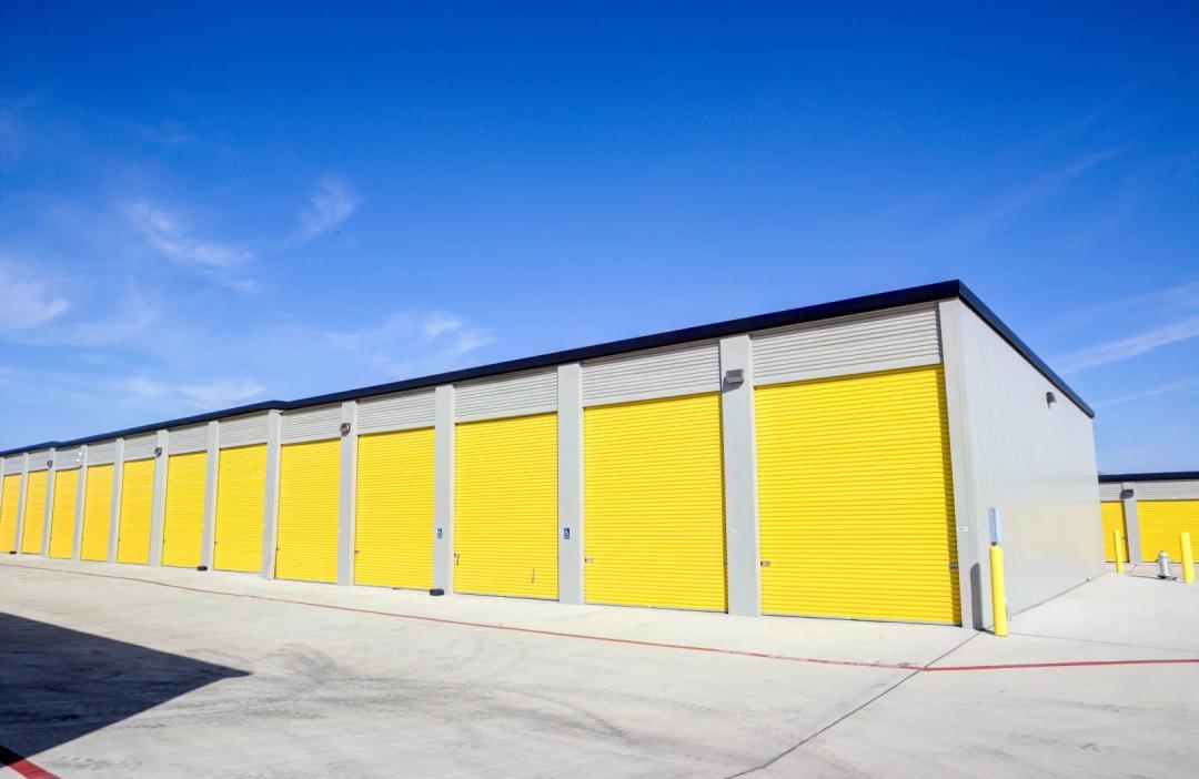 Storage King USA - 1842 I-10 media 25