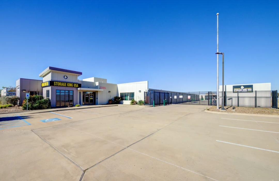 Storage King USA - 3205 Rodd Field Road media 3