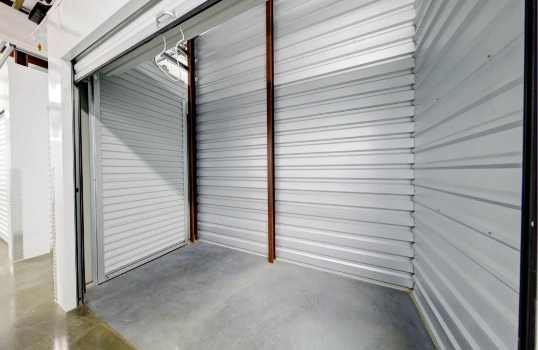 Storage King USA - 3205 Rodd Field Road media 36