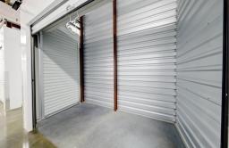 Storage King USA - 3205 Rodd Field Road Thumbnail 36