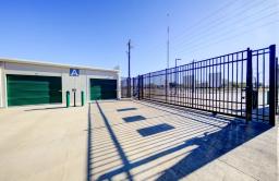 Storage King USA - 3205 Rodd Field Road Thumbnail 25