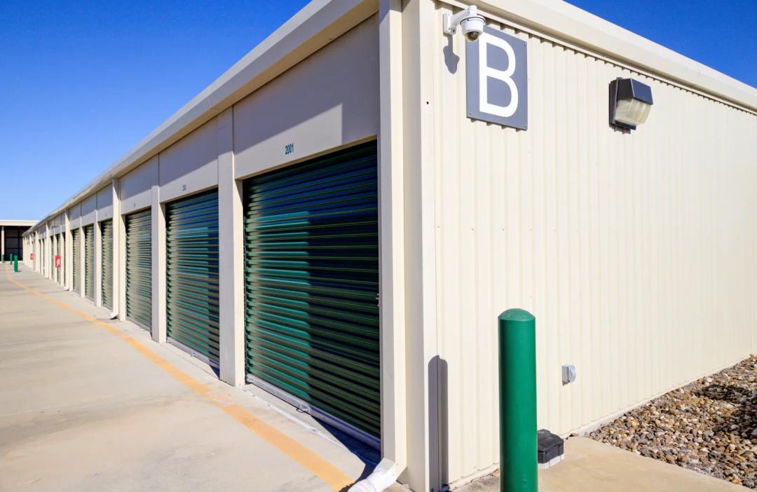 Storage King USA - 3205 Rodd Field Road media 31