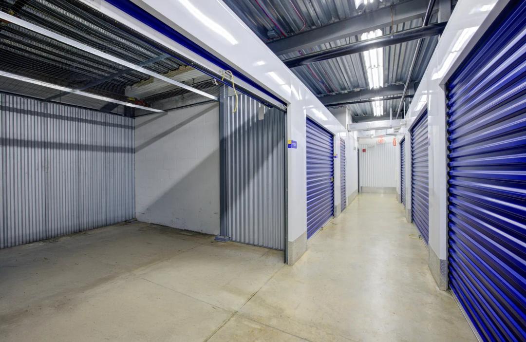 Storage King USA - Miami media 9