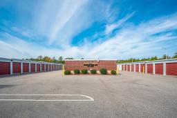 Storage King USA - Hope Mills Thumbnail 4