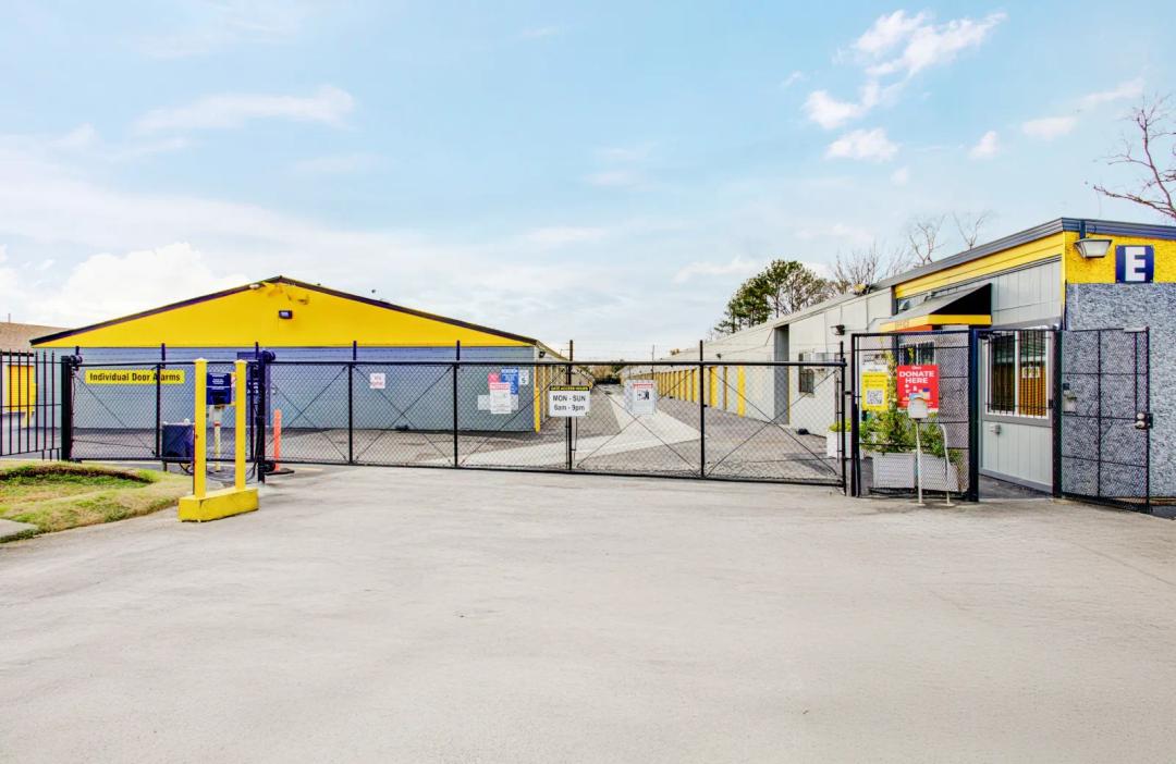 Storage King USA - Cedar Bayou media 4