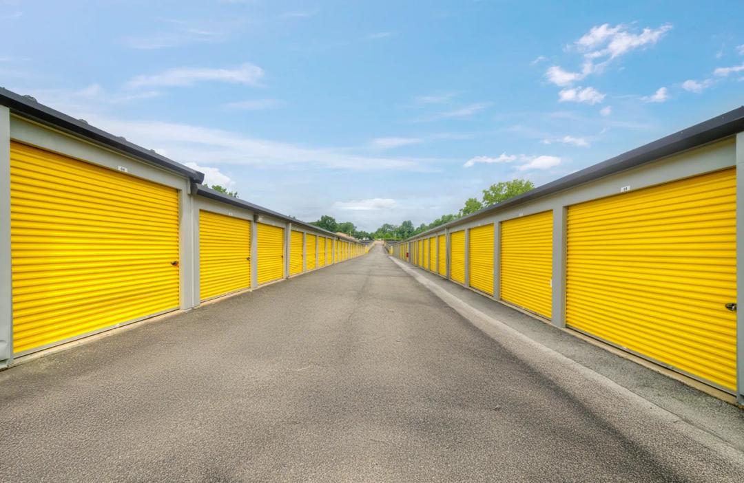 Storage King USA - Hook Road media 16