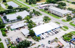 Storage King USA - Cattlemen Road Thumbnail 21