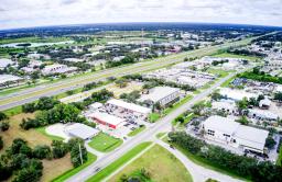 Storage King USA - Cattlemen Road Thumbnail 22