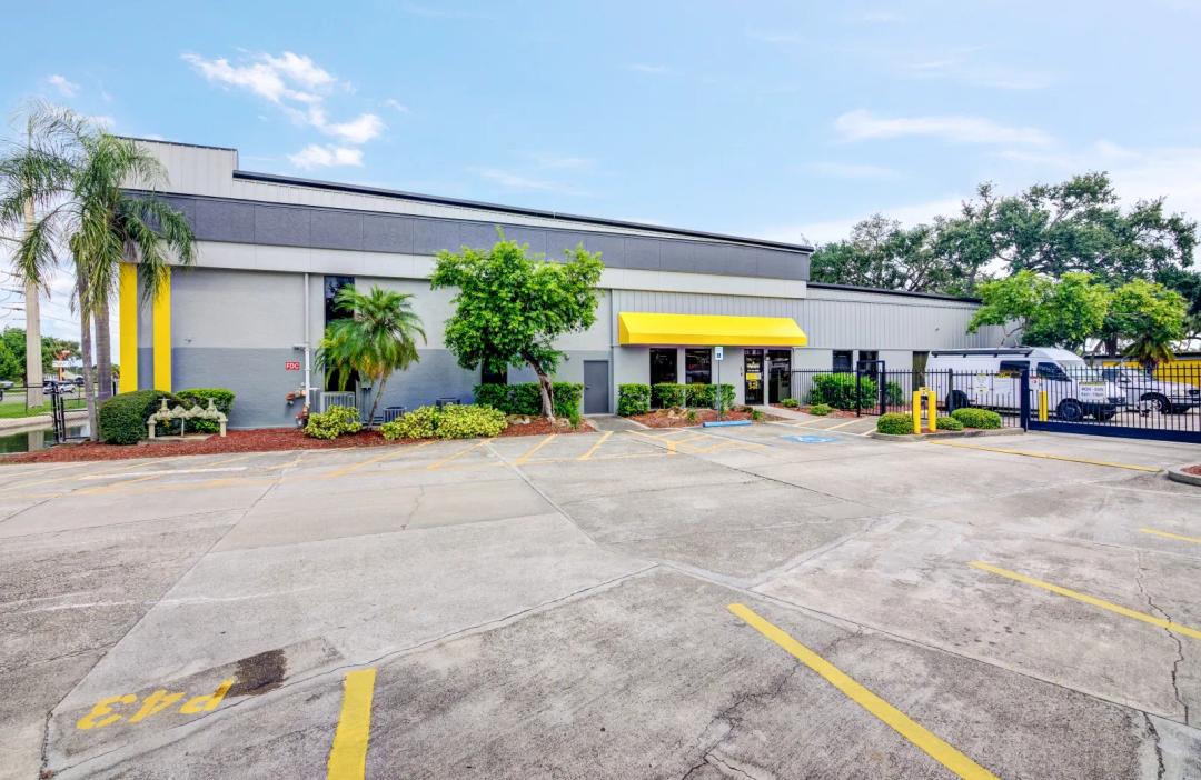 Storage King USA - Cattlemen Road media 3