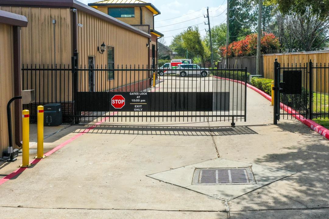 Storage King USA - Houston (Hwy. 6) media 8