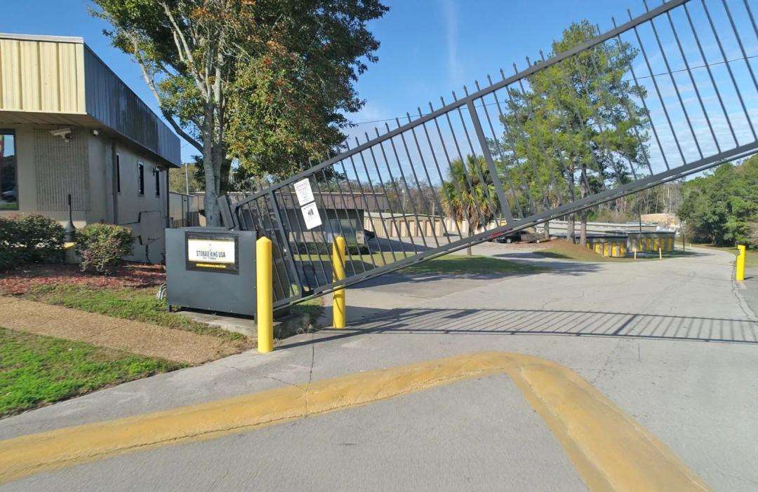 Storage King USA - Tallahassee - 942 Capital Cir. media 3