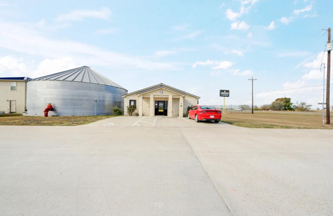 Storage King USA - Manor Hwy 290 media 2