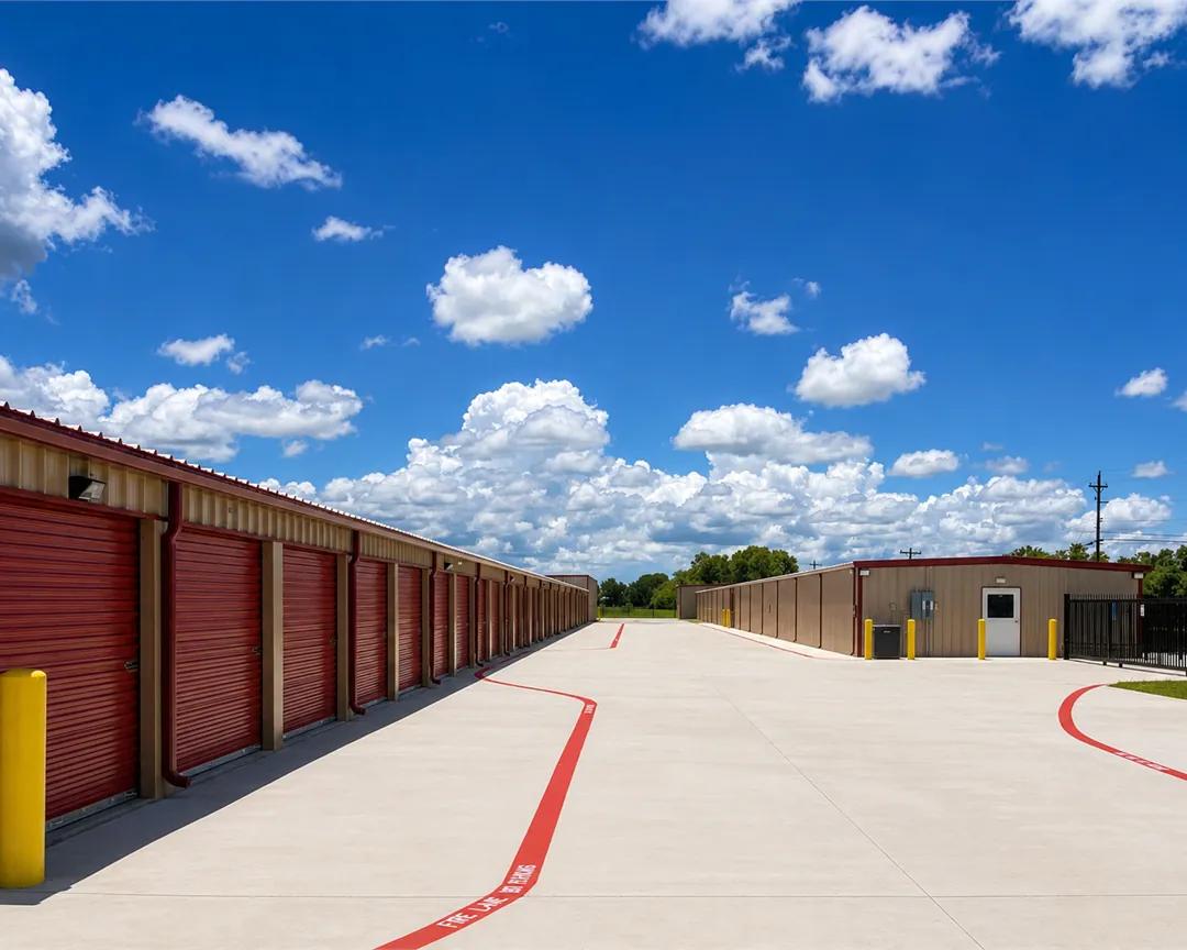 Storage King USA - Rosharon media 6