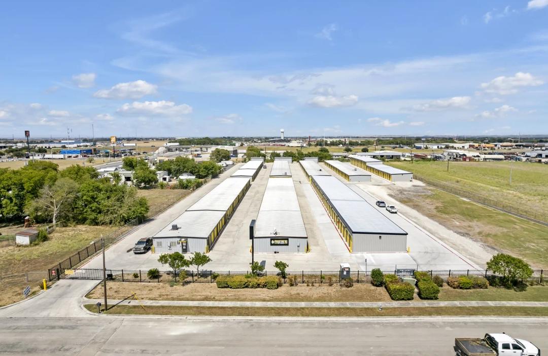 Storage King USA - Seguin, TX - Lettau Ave. media 5