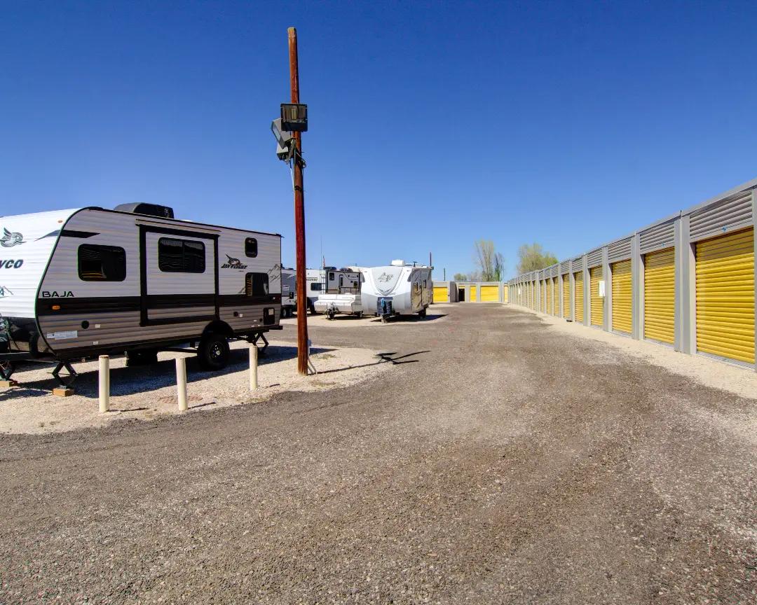 Storage King USA - Wadsworth media 13