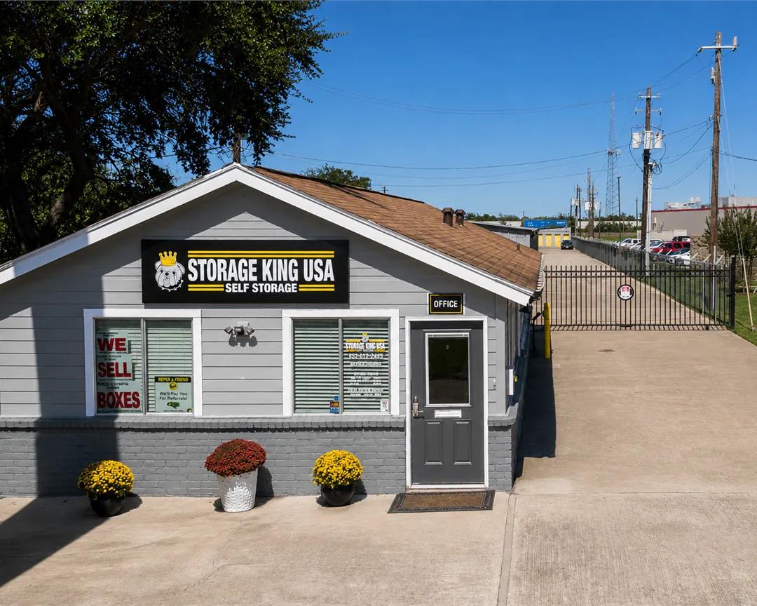 Storage King USA - Jennetta media 2