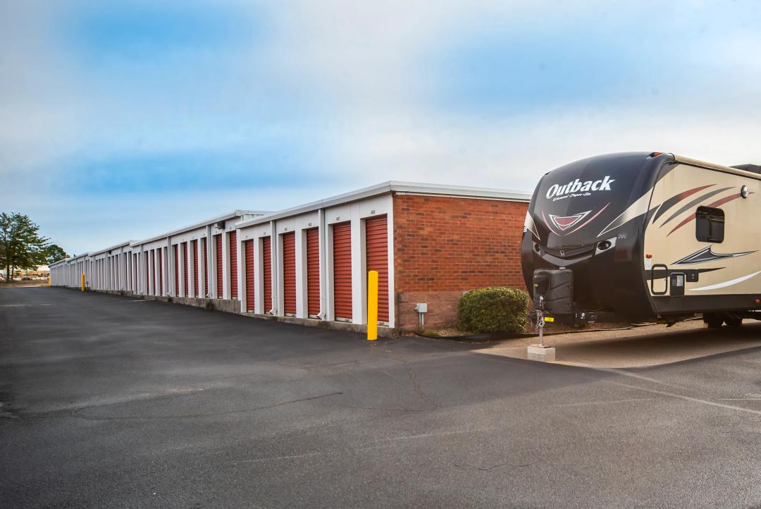 Storage King USA - Mid Pine media 3