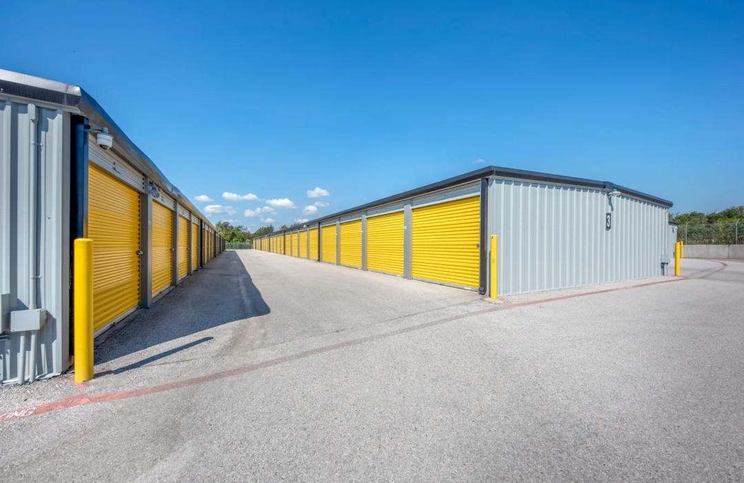 Storage King USA - Buda FM 1626 media 12