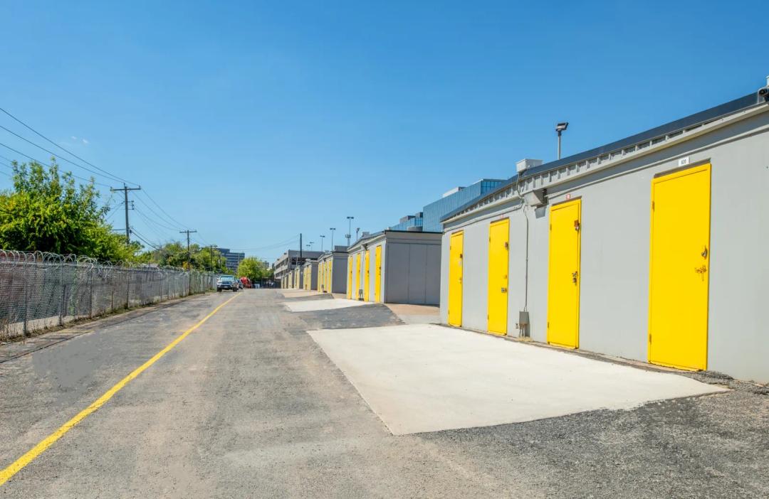 Storage King USA - 8500 LBJ Freeway - Dallas, TX media 9