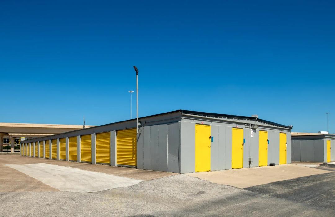 Storage King USA - 8500 LBJ Freeway - Dallas, TX media 10