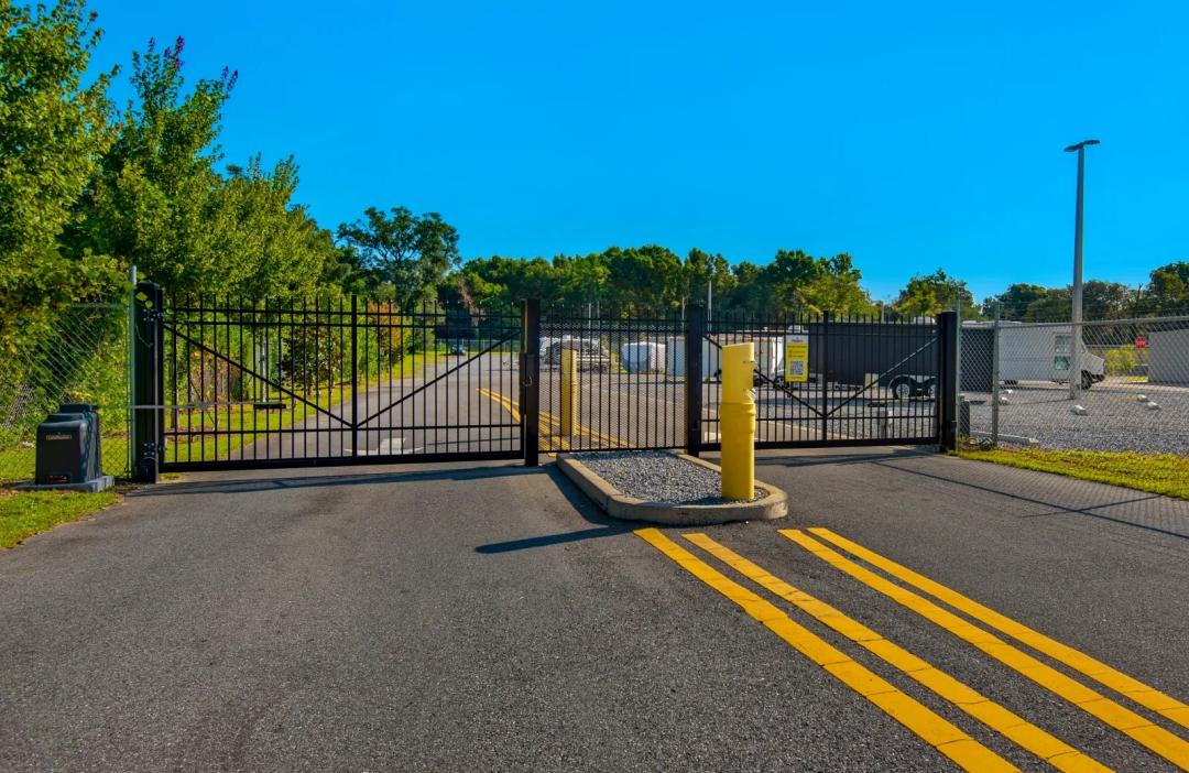 Storage King USA - Pensacola - Mobile Hwy media 12